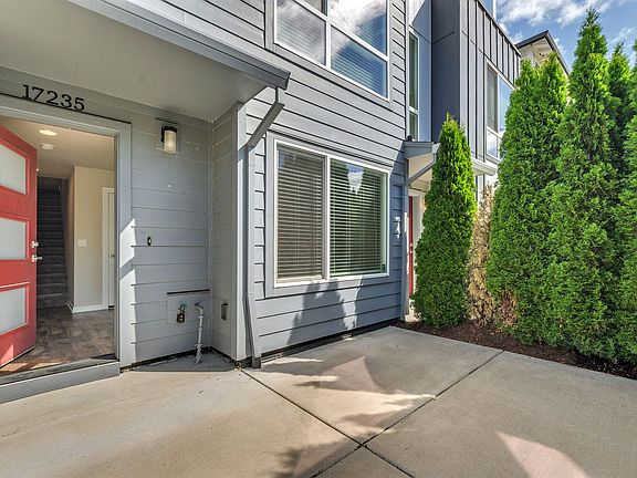 3rd image of 17235 SW Goldcrest Ln