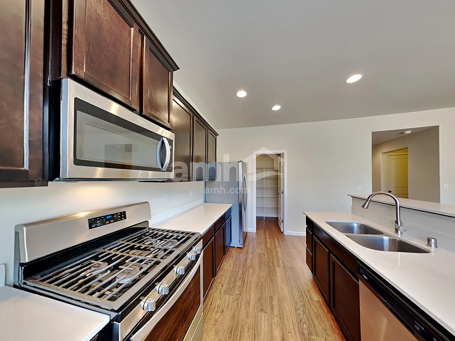 4 bed, 2.5 bath, 2378 sqft, $3,310 — Photo 3