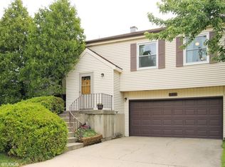 1213 Dogwood Ln, Bartlett, IL