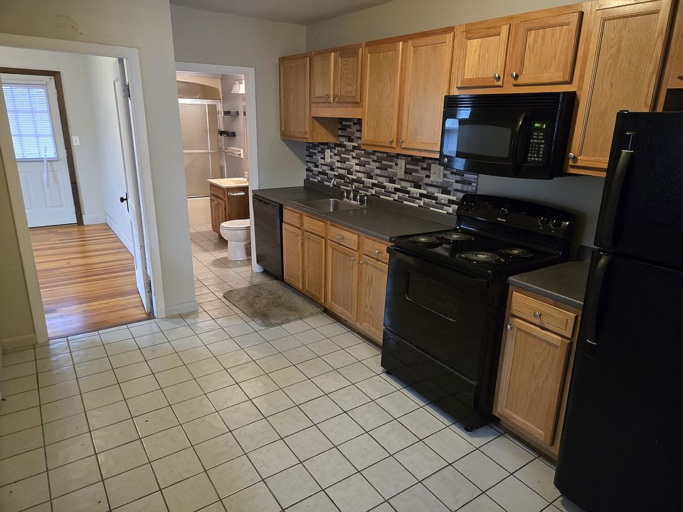1st image of 46 Highland Ave #2L