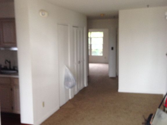 5th image of 5205 Le Parc Dr APT 7