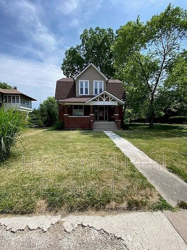 3311 W Main St photo 1