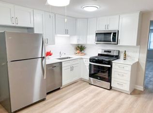 1479 Ashland Ave #1B, Des Plaines, IL 60016