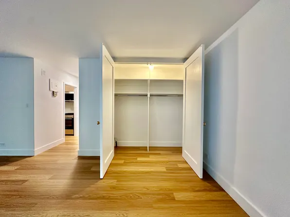 501 East 87th Street image 8 of 27