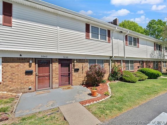 2nd image of 3040 Wooded Way