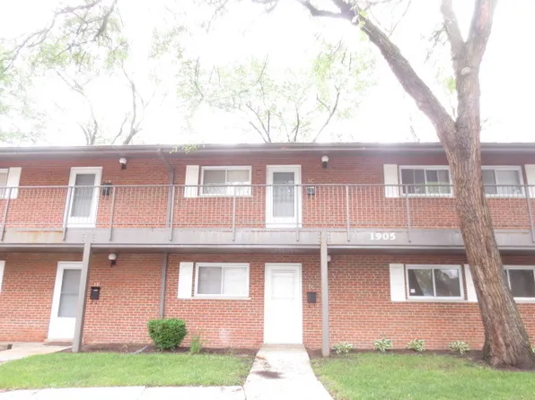 1905 W Hatherleigh Ct APT 1C, Mount Prospect, IL 60056