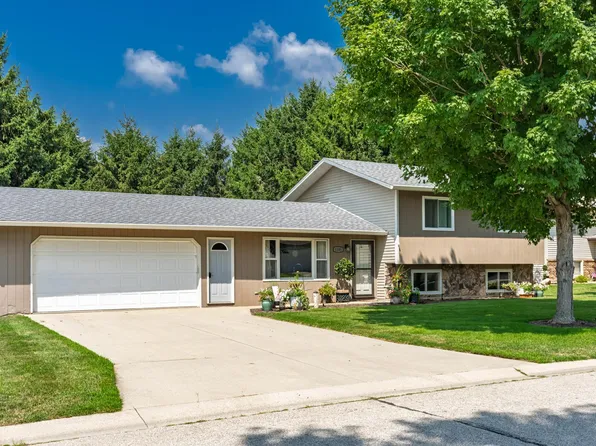 1105 7th St NW, Kasson, MN 55944