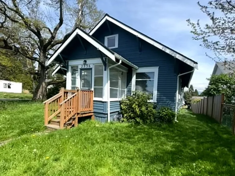 2336 Grant St — Photo 2