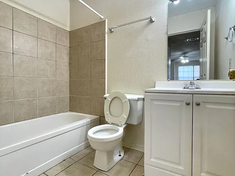 2705 Amanda Dr #A-D — Photo 27