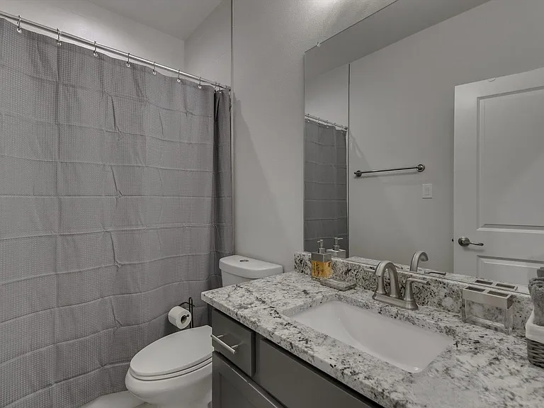 1525 Doyle Ave — Photo 24