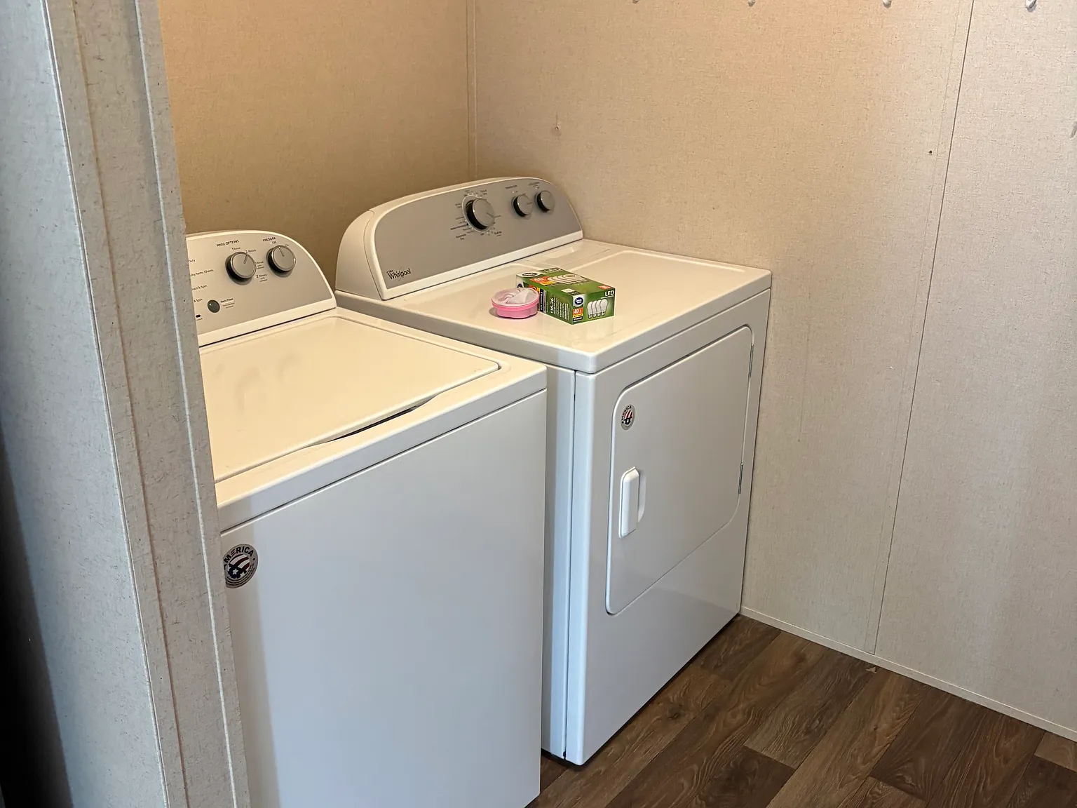 2 bed, $1,400 — Photo 2