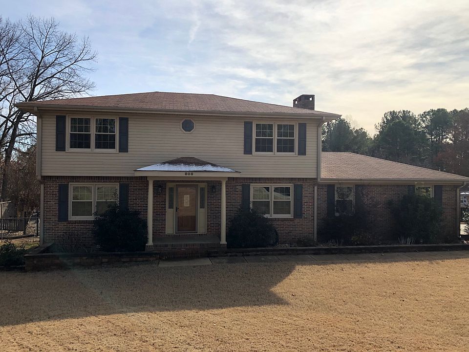 1st image of 808 Ashwood Cir