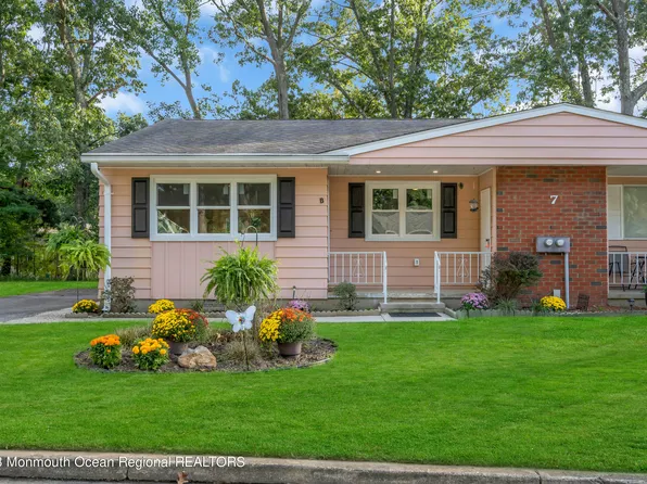7B Illinois Drive, Whiting, NJ 08759
