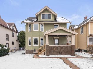 1203 W Locust St, Davenport, IA 52804