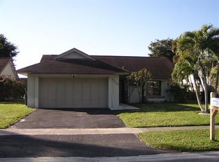 7758 Roble Ln, Lake Worth, FL 33467
