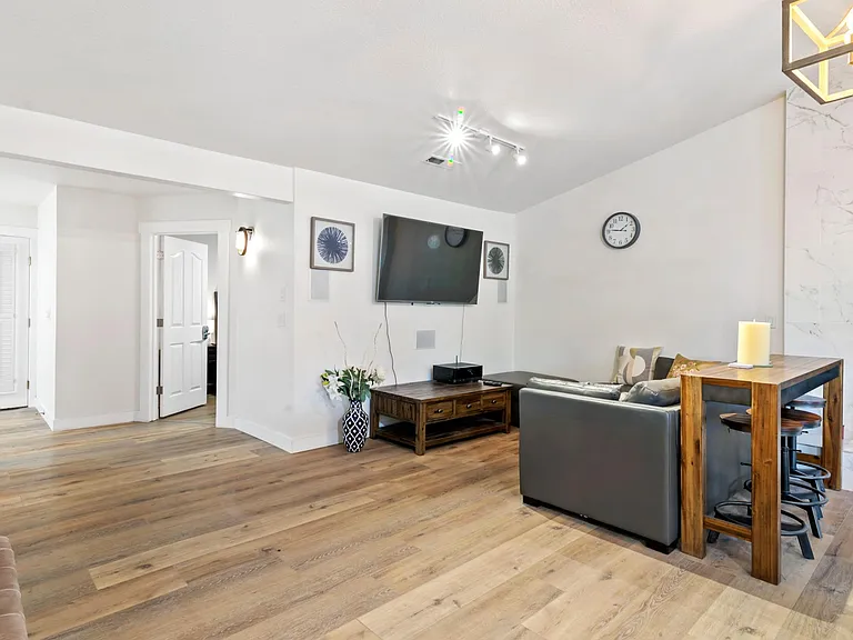 Smart Tv and stereo sound system