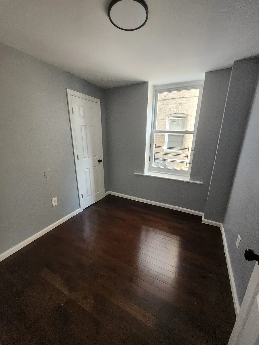 Building Photo - 320 S Orange Ave #2W