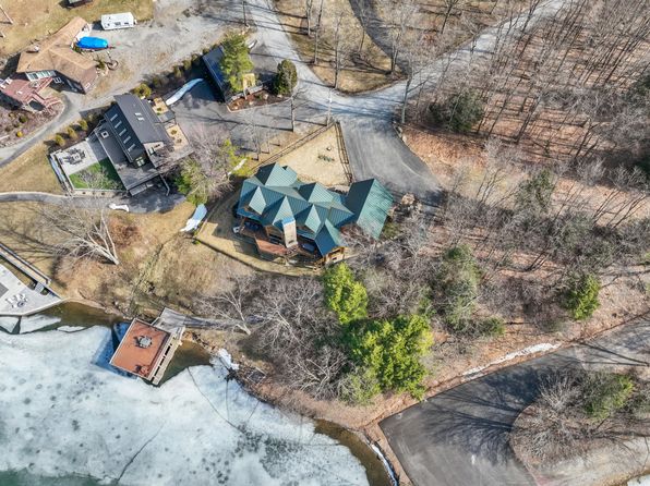 125 Ottawa Ln, Central City, PA 15926