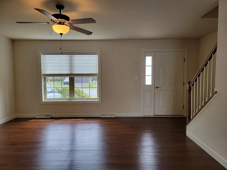 5231 Summerfield Dr — Photo 4