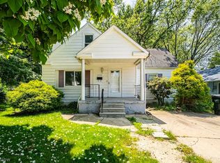 1710 E 296th St, Wickliffe, OH