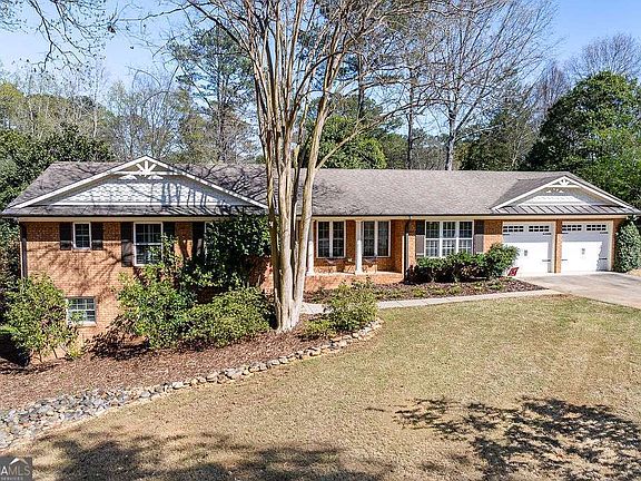 2nd image of 275 Davis Estates Rd