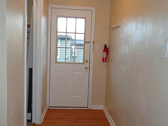 5th image of 9616 1st Bay St APT 9