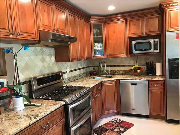 4th image of 245 Palombi Ct #245