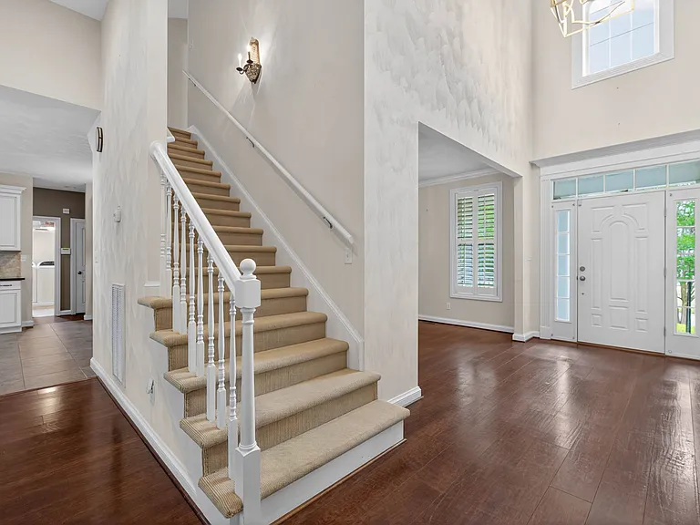 1023 Caton Dr — Photo 17