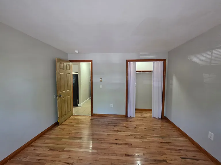 148 Bradford Ave #7B — Photo 3