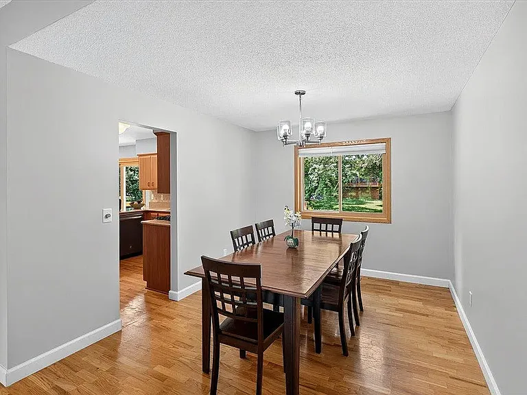 9983 Balmoral Ln — Photo 7