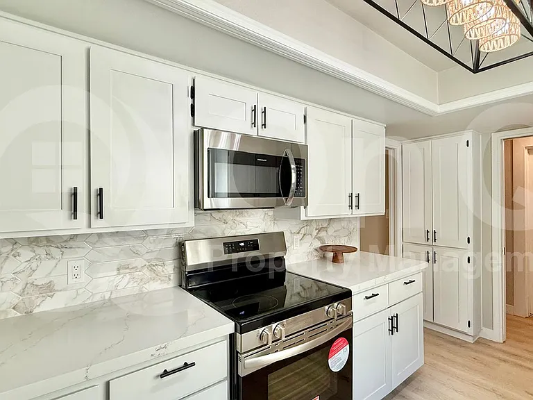 1775 N Terrace Cir — Photo 5