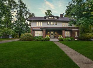 1122 E Monroe St, Bloomington, IL 61701