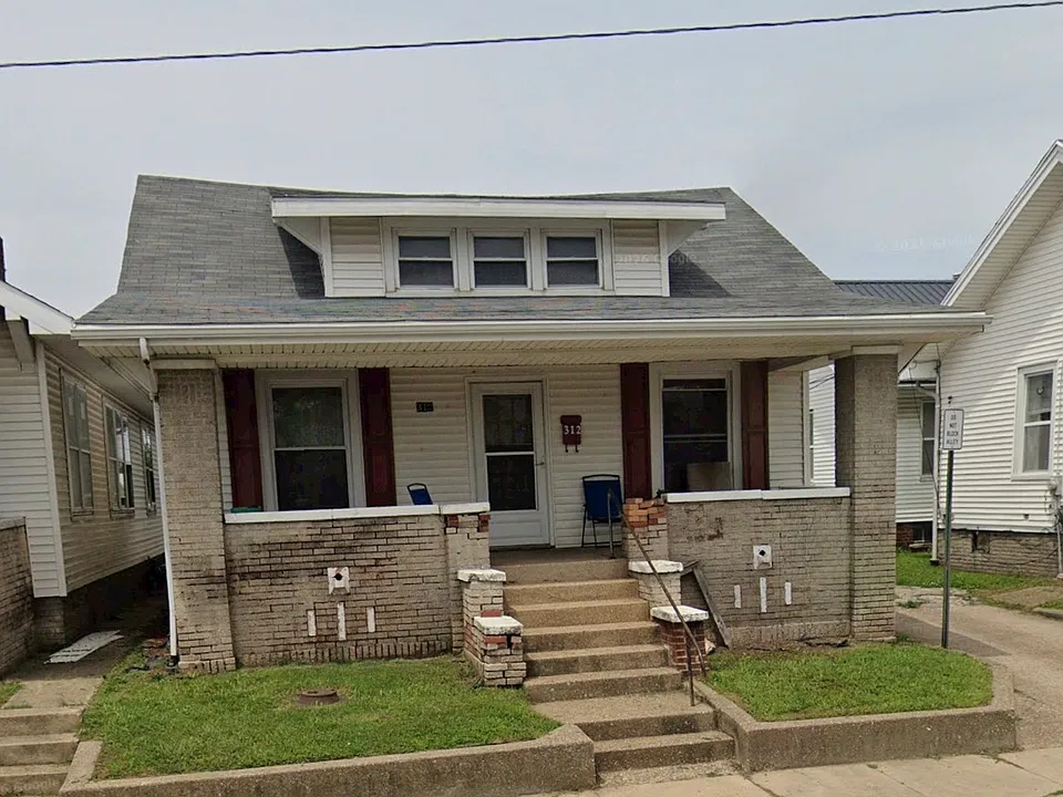312 E Columbia St