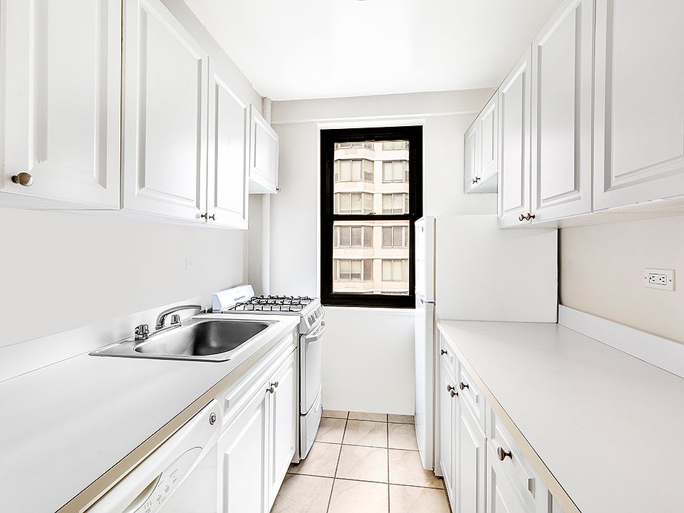 1st image of 250 E 39th St APT 8A