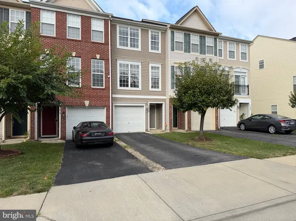 15613 John Diskin Cir #208, Woodbridge, VA 22191