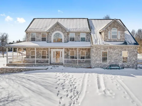 23 Green Meadow Cir, Shepherdstown, WV 25443