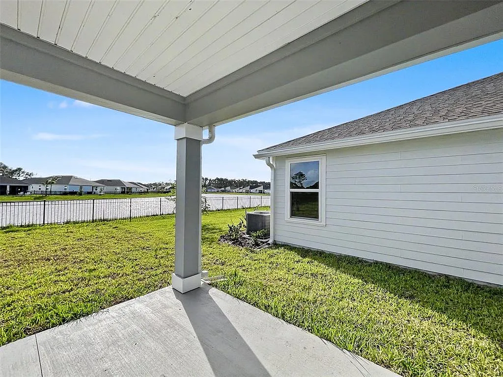 3 bed, 2.0 bath, 1541 sqft, $2,500 — Photo 2