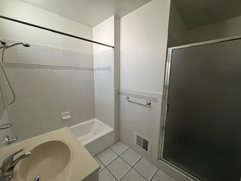 2501 20th Ave — Photo 18