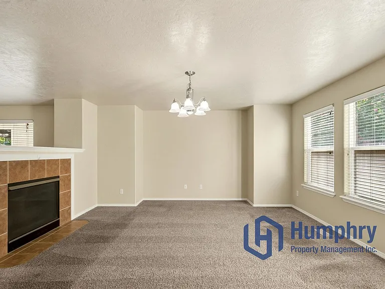 3527 E Hand Cart Ln — Photo 12