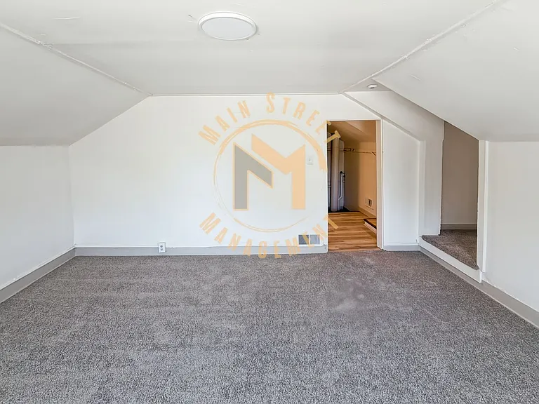 354 Nicolet Blvd — Photo 2