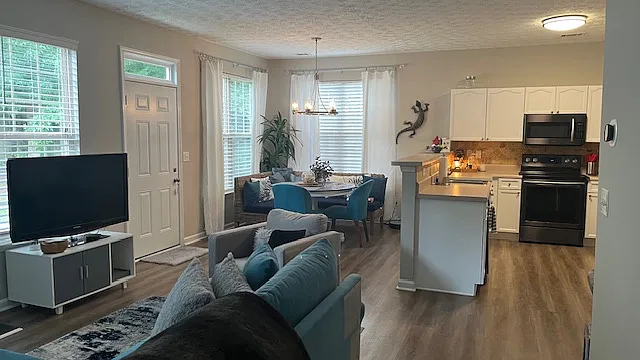 4056 Hill Station Ct — Photo 7