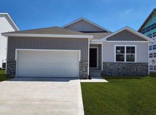 7120 Harlan Eddy Dr SW, Cedarrapids, IA 52404