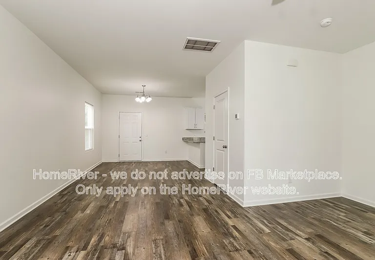 828 Graylyn Dr — Photo 4