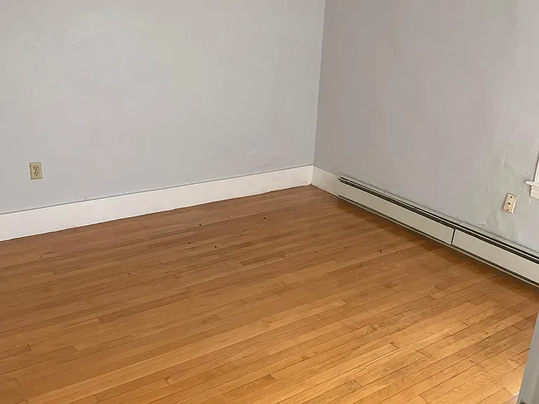 11 Malden St — Photo 1
