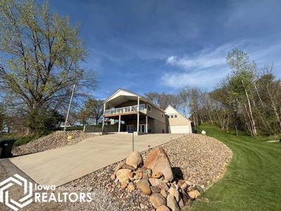 1299 Lakeshore Dr, Brooklyn, IA, 52211