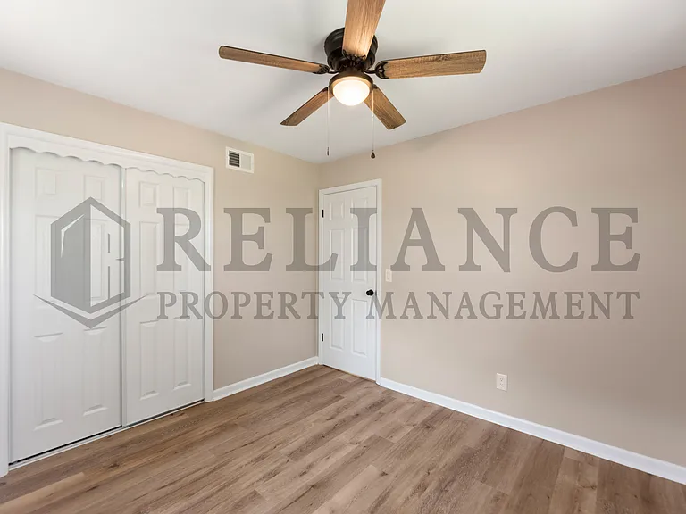 416 Alexander Dr — Photo 23