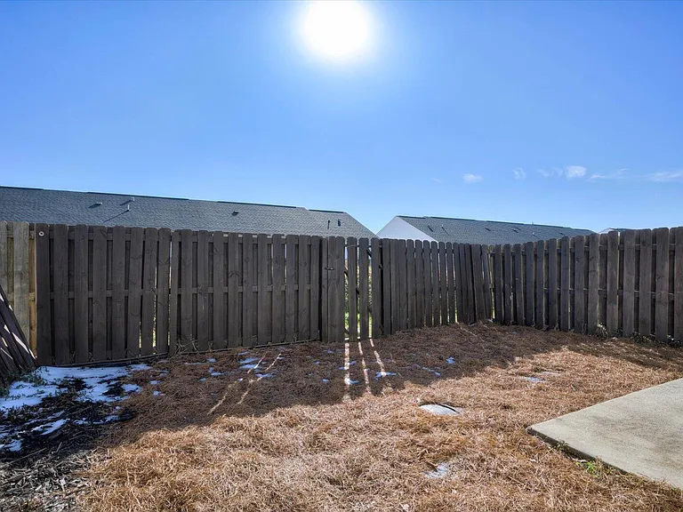 1216 Longpoint Dr — Photo 19