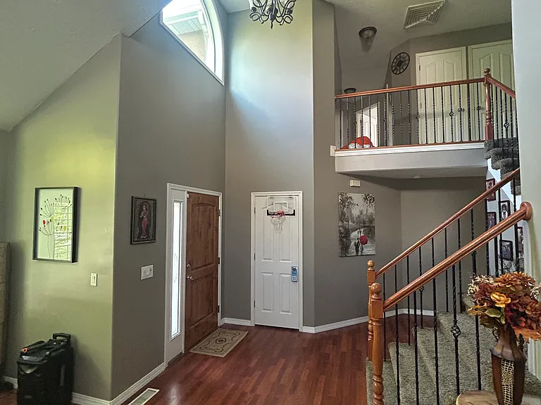 112 E Sweet Berry Dr — Photo 7