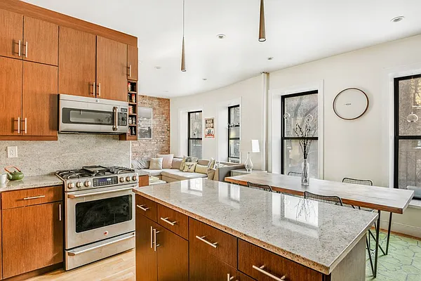 Rented by Compass | media 6