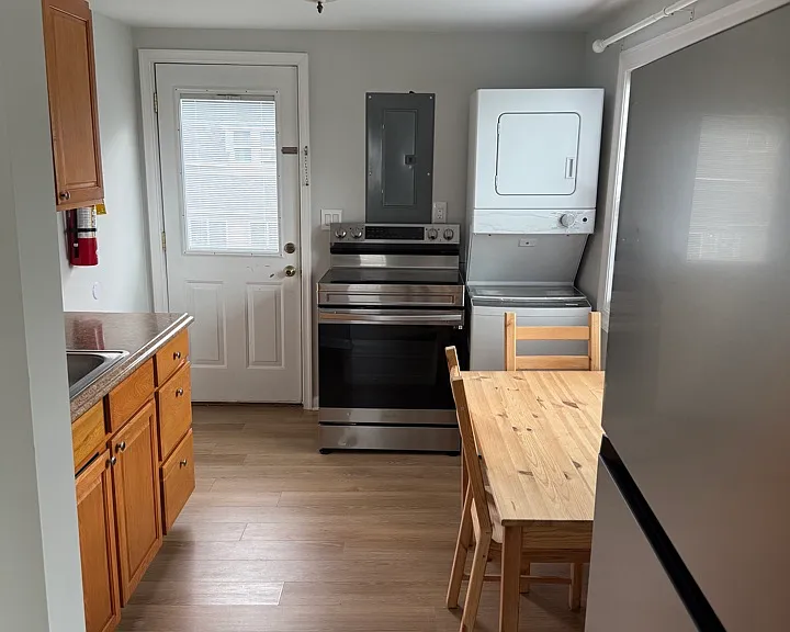 378 N Main St #B — Photo 1